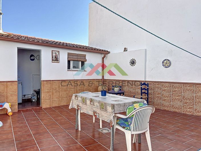 Image No.15-4 Bed Townhouse for sale