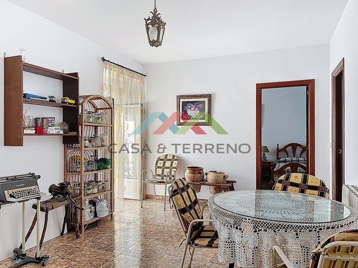 Image No.19-4 Bed Townhouse for sale