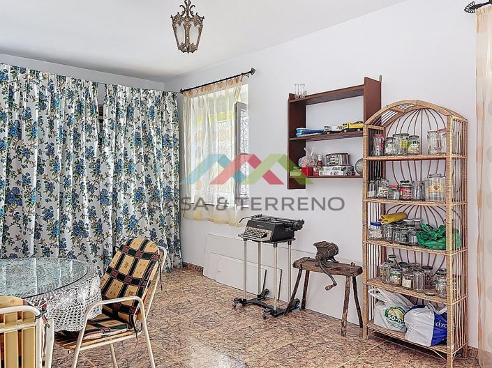Image No.22-4 Bed Townhouse for sale