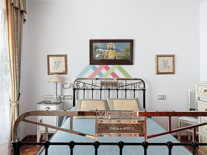 Image No.3-4 Bed Townhouse for sale