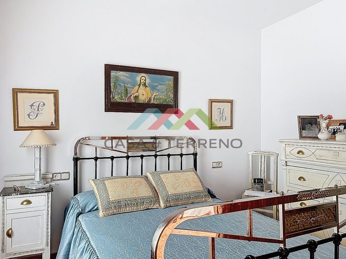 Image No.4-4 Bed Townhouse for sale
