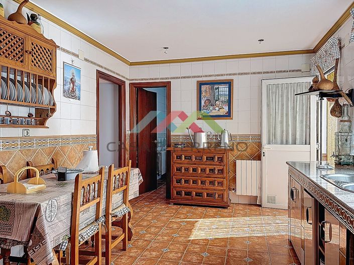 Image No.9-4 Bed Townhouse for sale