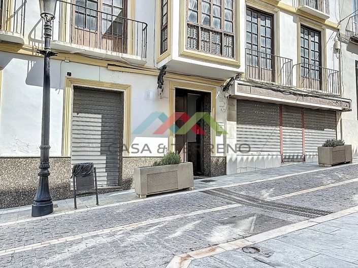 Image No.2-Villa de 10 chambres à vendre à Vélez-Málaga