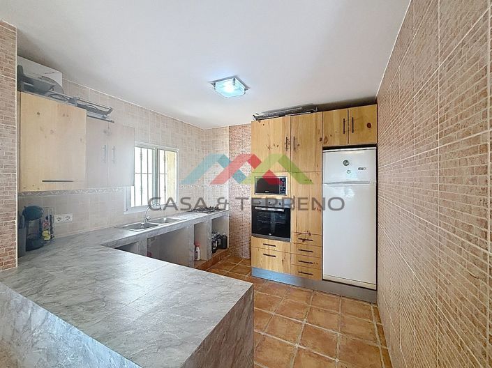 Image No.12-3 Bed Country House for sale