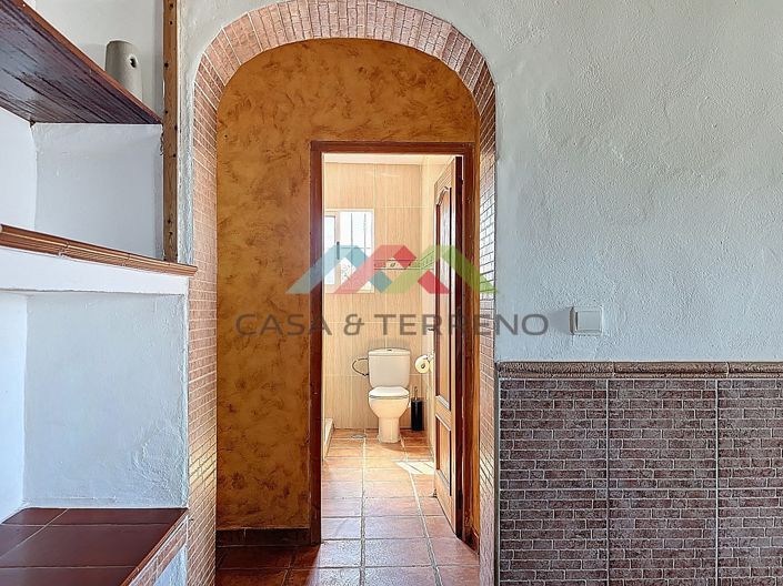 Image No.14-3 Bed Country House for sale