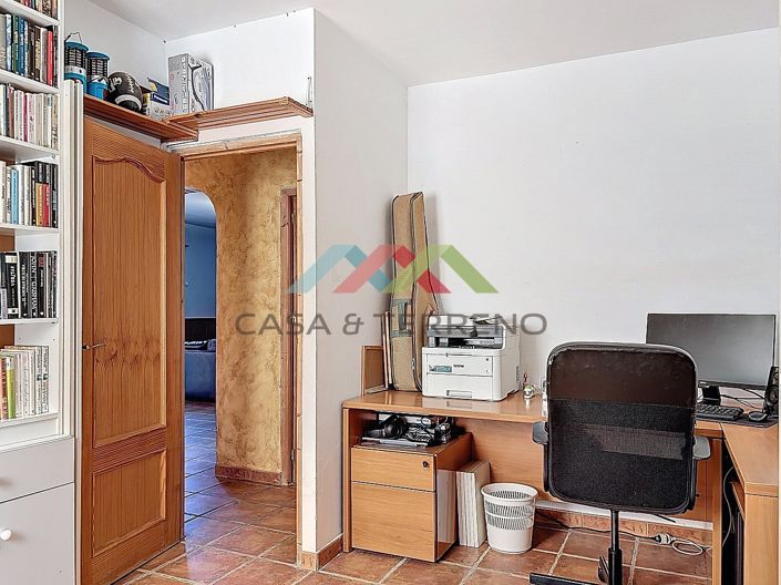 Image No.20-3 Bed Country House for sale