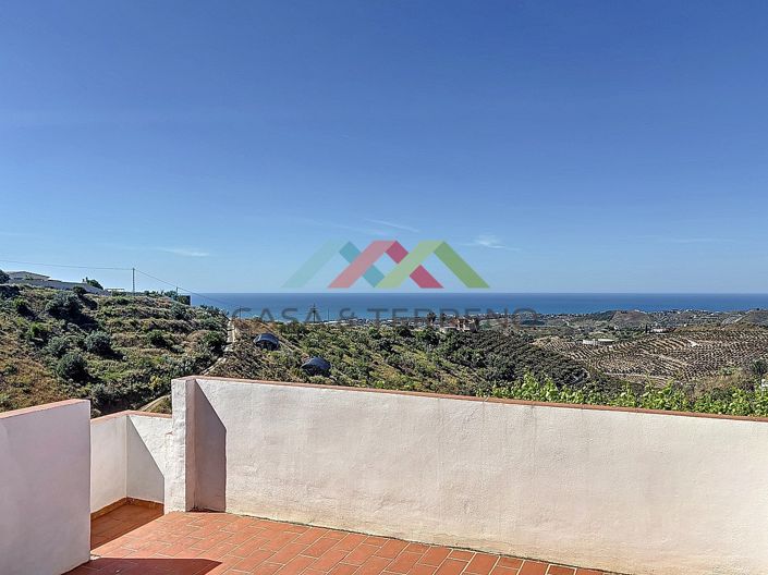 Image No.24-3 Bed Country House for sale
