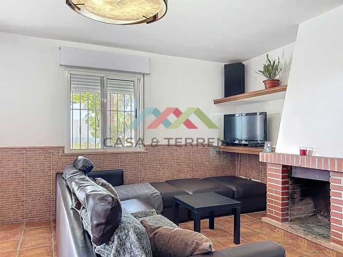 Image No.8-3 Bed Country House for sale