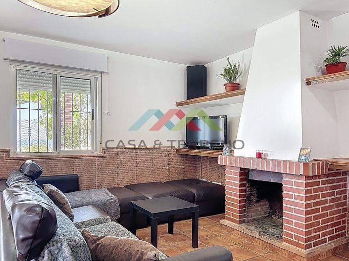 Image No.9-3 Bed Country House for sale