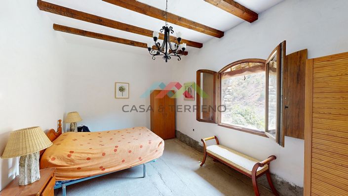 Image No.12-7 Bed Villa for sale