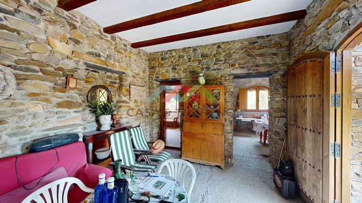Image No.8-7 Bed Villa for sale