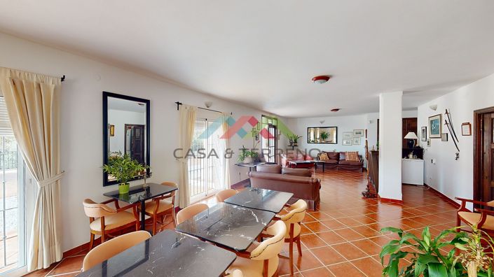 Image No.12-7 Bed Villa for sale