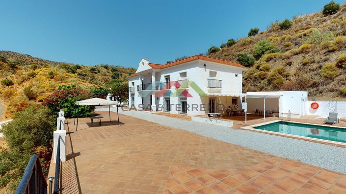 Image No.2-7 Bed Villa for sale