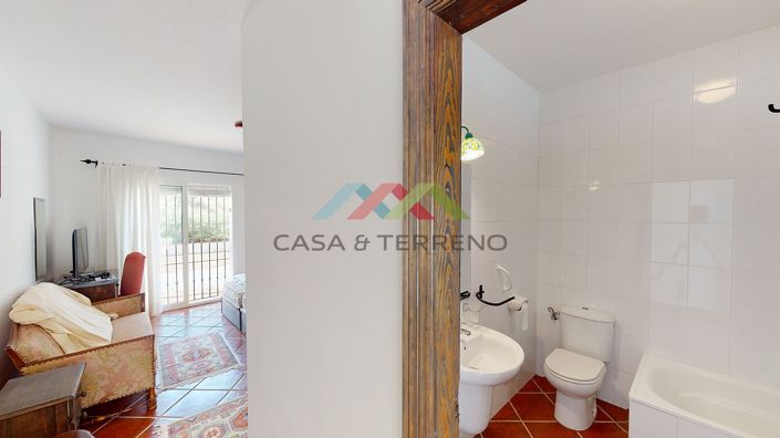 Image No.21-7 Bed Villa for sale