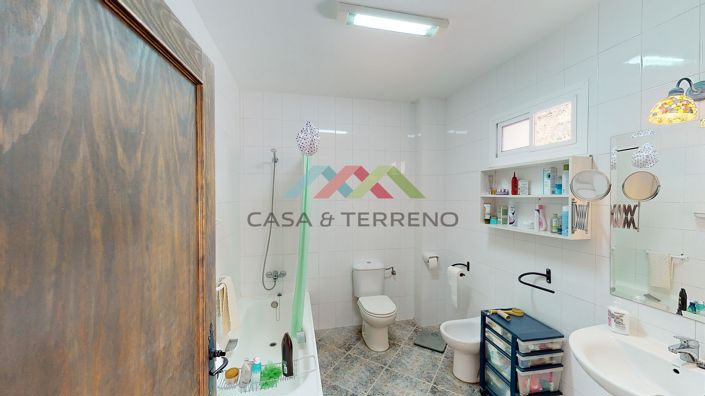 Image No.24-7 Bed Villa for sale