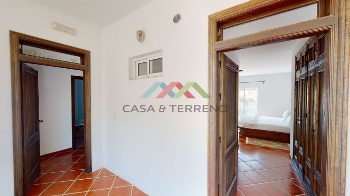 Image No.28-7 Bed Villa for sale