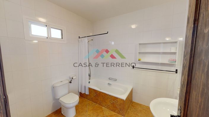 Image No.35-7 Bed Villa for sale