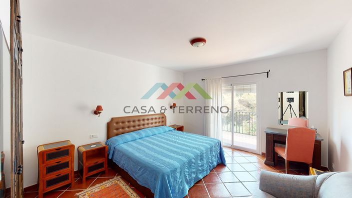 Image No.36-7 Bed Villa for sale