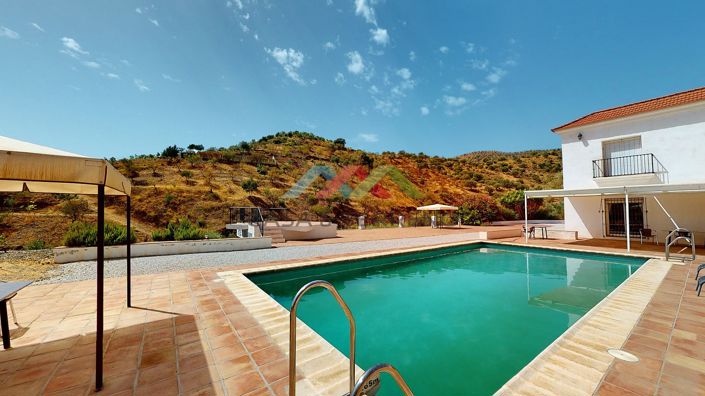 Image No.4-7 Bed Villa for sale