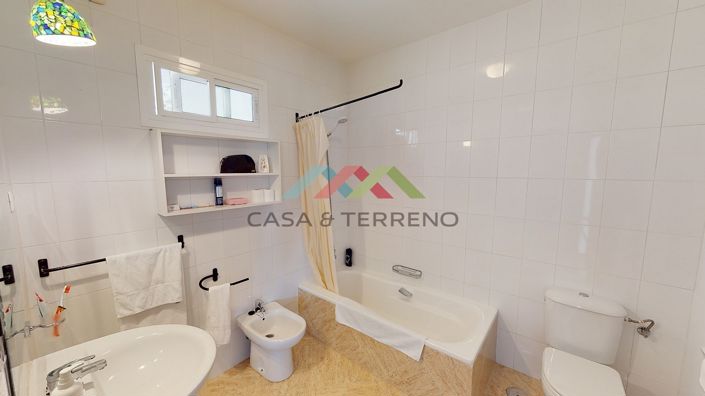 Image No.41-7 Bed Villa for sale