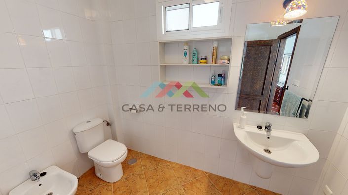 Image No.44-7 Bed Villa for sale