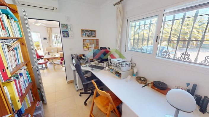 Image No.10-4 Bed Villa for sale