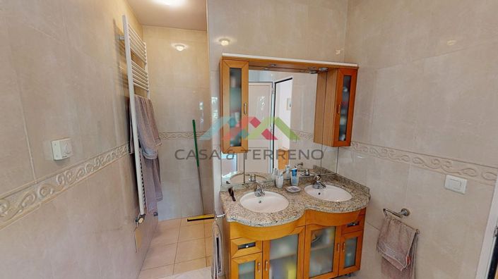 Image No.18-4 Bed Villa for sale