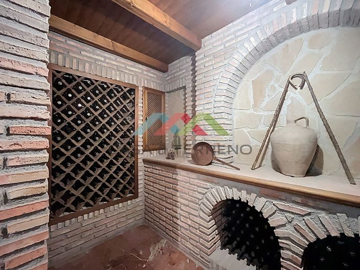 Image No.13-6 Bed Villa for sale