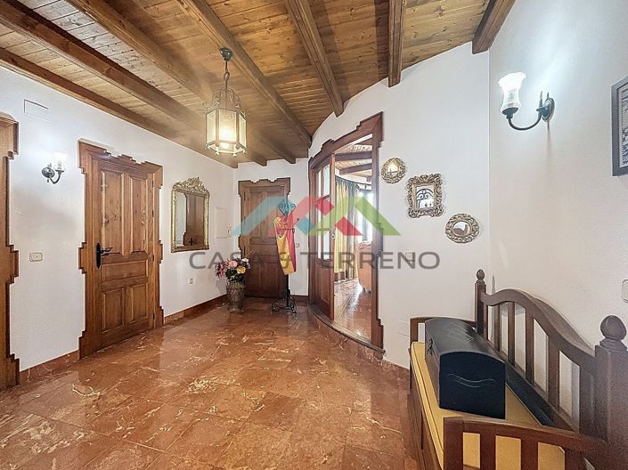 Image No.15-6 Bed Villa for sale
