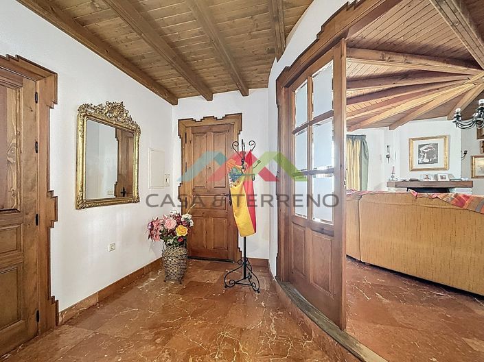 Image No.17-6 Bed Villa for sale