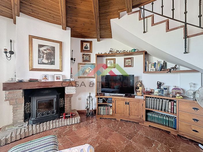 Image No.20-6 Bed Villa for sale