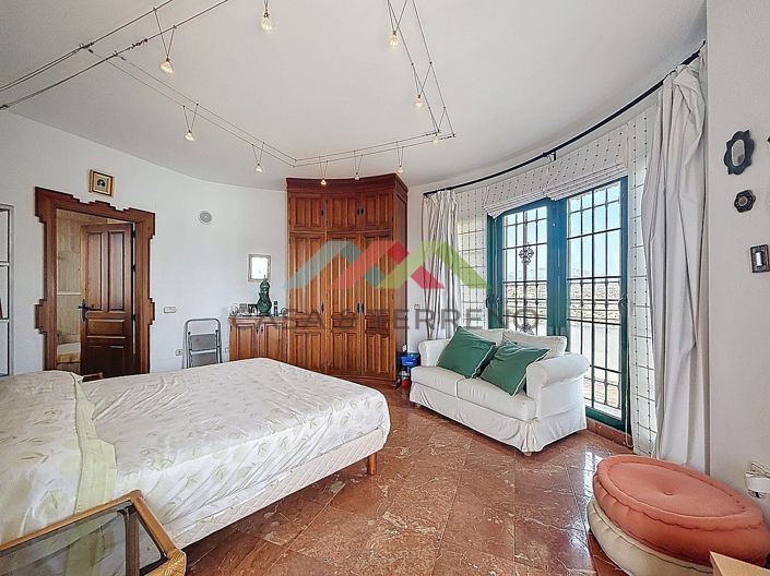 Image No.23-6 Bed Villa for sale