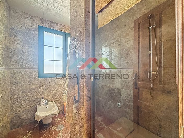 Image No.31-6 Bed Villa for sale