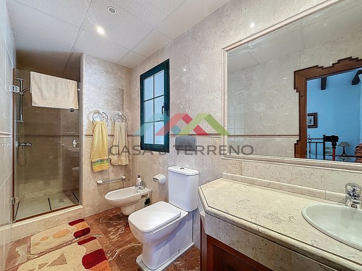 Image No.34-6 Bed Villa for sale