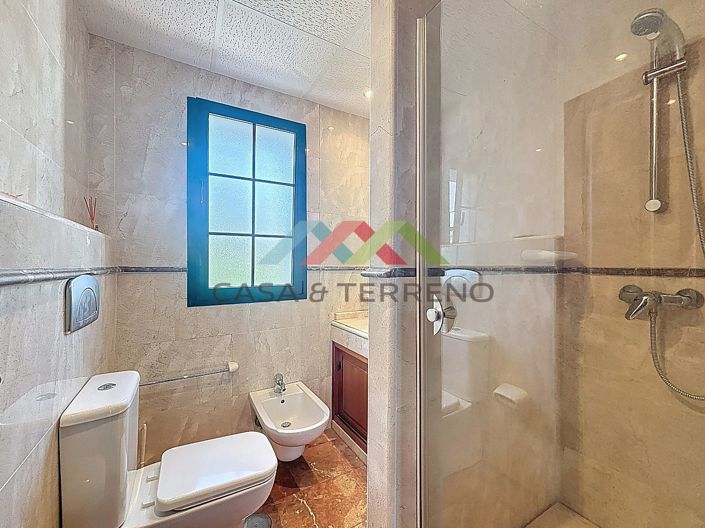Image No.44-6 Bed Villa for sale