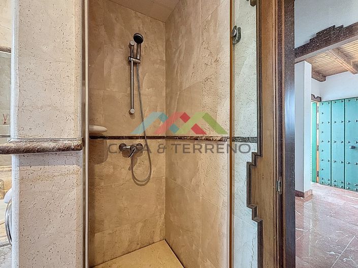 Image No.45-6 Bed Villa for sale