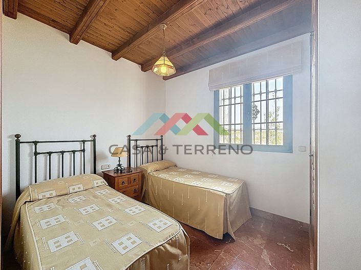 Image No.47-6 Bed Villa for sale
