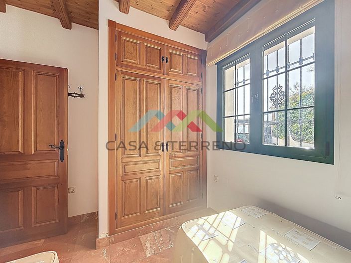 Image No.48-6 Bed Villa for sale