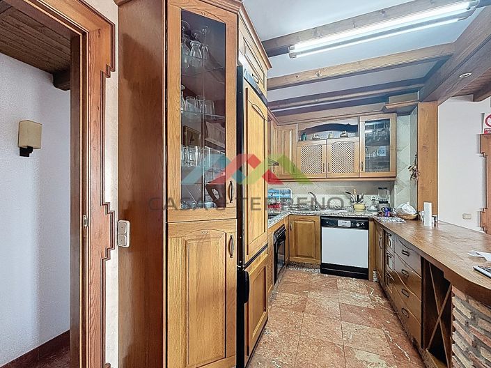 Image No.6-6 Bed Villa for sale