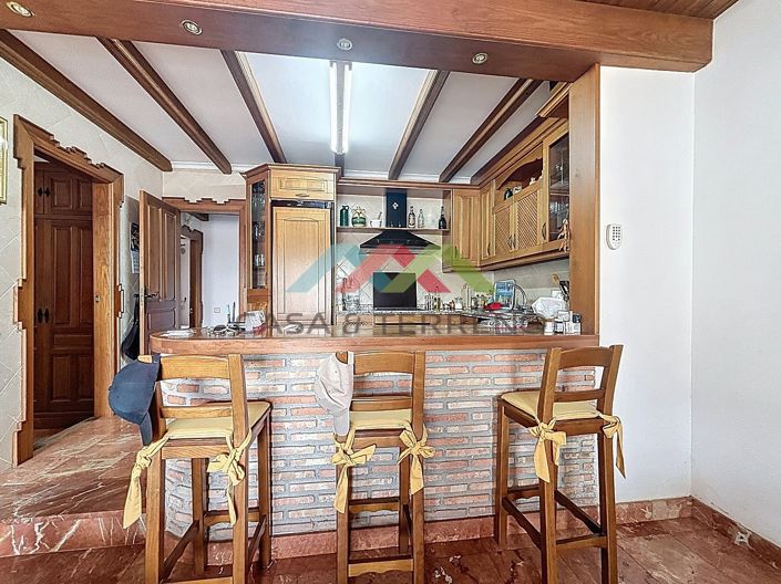 Image No.7-6 Bed Villa for sale