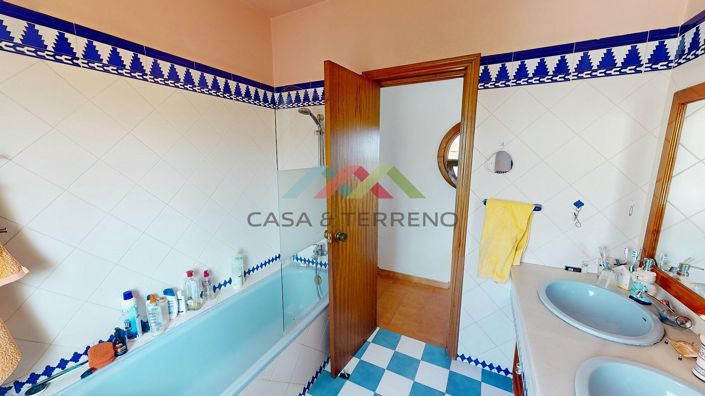 Image No.25-4 Bed Villa for sale