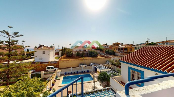 Image No.3-4 Bed Villa for sale