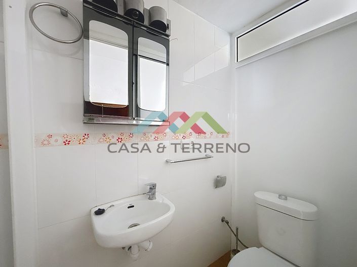 Image No.13-3 Bed Townhouse for sale