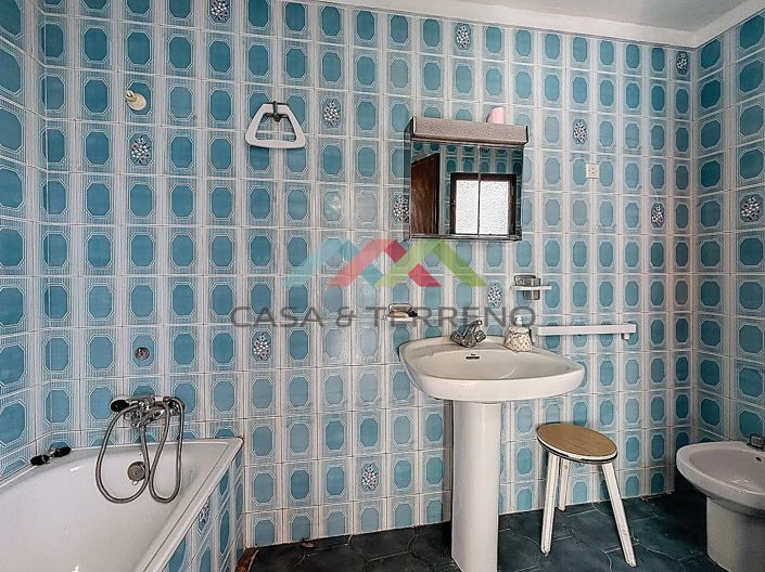 Image No.19-3 Bed Townhouse for sale