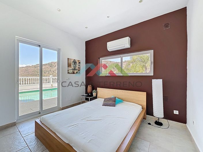 Image No.22-7 Bed Villa for sale