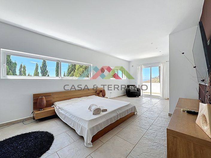 Image No.28-7 Bed Villa for sale