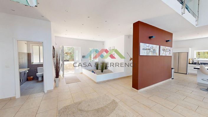 Image No.7-7 Bed Villa for sale