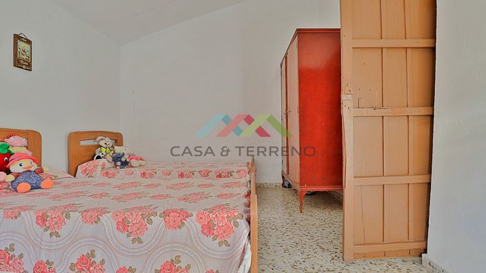Image No.10-4 Bed Villa for sale