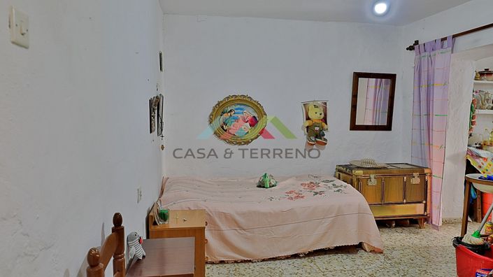 Image No.3-4 Bed Villa for sale