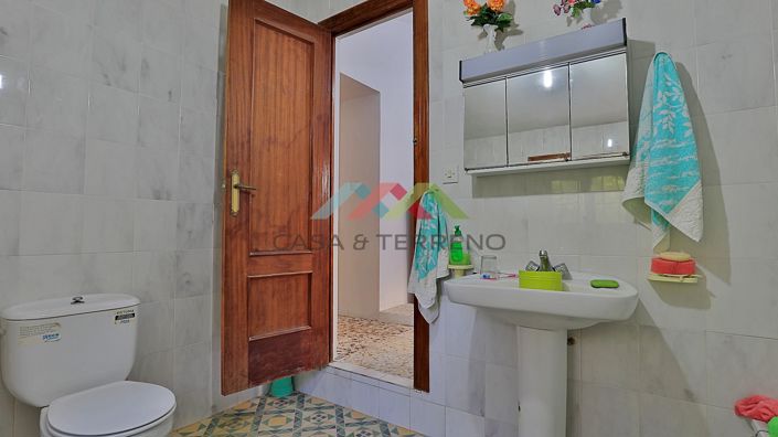 Image No.5-4 Bed Villa for sale